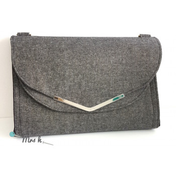 The Captivating Clutch: Alternative Flap Style